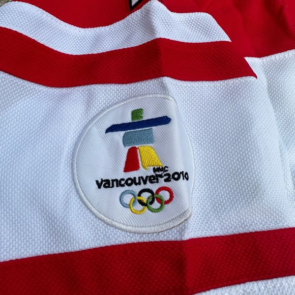 2010 Vancouver Olympics Team Canada Nike Hockey Jersey - Picture 6 of 8